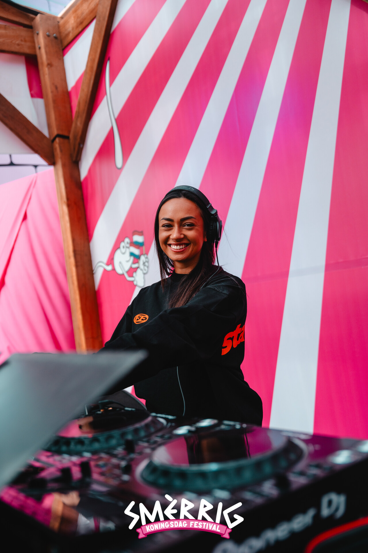 27 04 2026 Smerrig joanvillalon Koningsdag 2026 319 jpg compressed